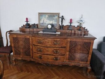 Starožitný nábytek