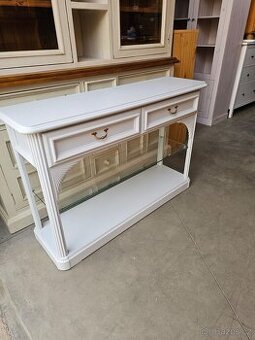 DŘEVĚNÝ KONZOLOVÝ STOLEK