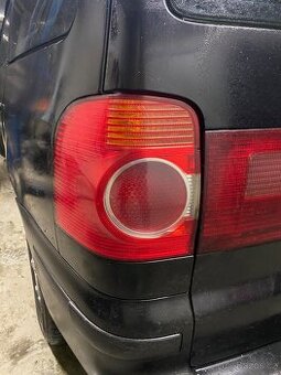 Zadní světla Vw Sharan  r.v 2006 levně