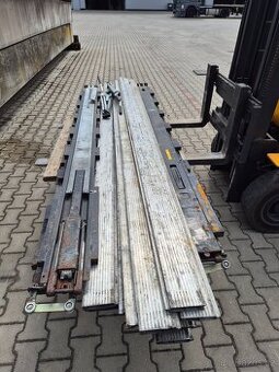 Schmitz low deck nástavba