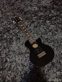 Harley Benton UK-L100E BK sopranové ukulele