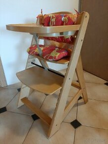 Rostoucí dřevěná židlička