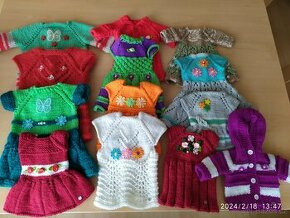 Pletené šatičky pro panenky