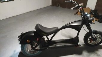Koloběžka nebo elektromotorka nevím jak dnes pojmenovat