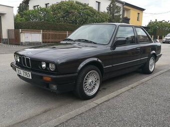 BMW E30 318is
