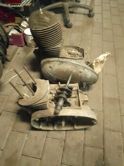 Prodam 2x motor na Jawa 250
