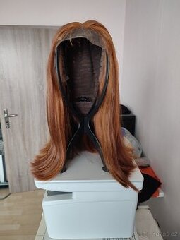 Nová zrzavočervená Lacefront paruka