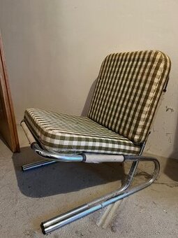 70’ designové křesílko z ohýbaného kovu s polstry