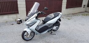 Skutr Malaguti Madison 3 250ie