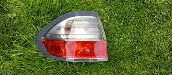 Zadní světla na Ford S-max