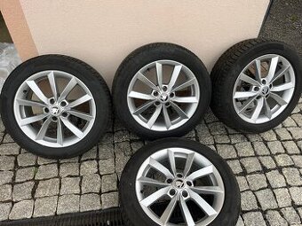 Hliníková kola Skoda Yeti se zimními pneu 225/50 r17