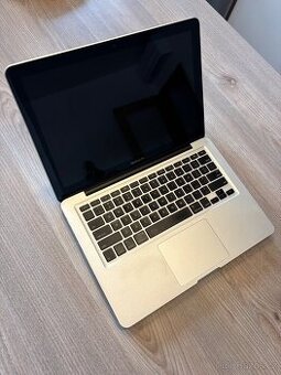 Apple MacBook Pro 13 - 1