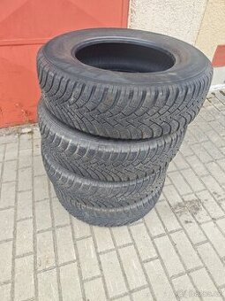 Zimní Falken 215/70R16 100H