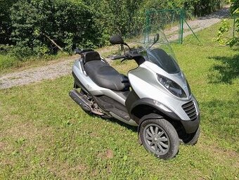 Piaggio MP3 400 i.e. ŘP B