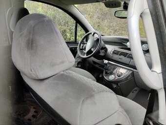 Peugeot 807 - 1