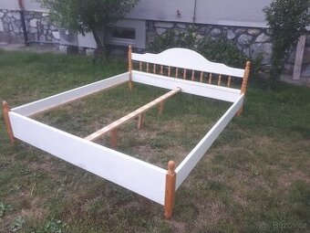Postel masivni borovice 180x200 cm