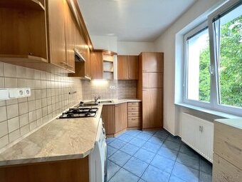 Vybavený byt 2+1 s balkónem (54 m²), Tachov, ul. 1.máje