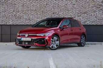 Volkswagen Golf 1.5 TSI ACT 150k R-Line / AJ NA SPLÁTKY