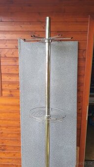 Kuchyňský multifunkční sloup