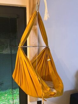 Závěsná kolébka hořčicová HOJDAVAK BABY s matrací - 1