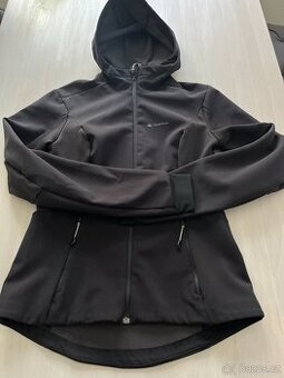 Dámská turistická softshellová bunda QUECHUA vel M