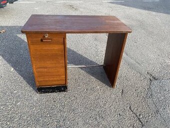 Starý roletový psací stul