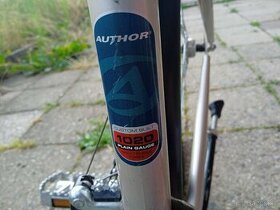 Silníční kolo Author