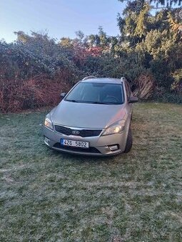 Kia ceed 2011 1,4 benzin