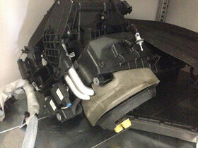 VW DILY Passat 3C 2007, Touran, Škoda Superb 2008