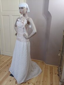 Nové společenské svatební hedvábné šaty maturitní ples