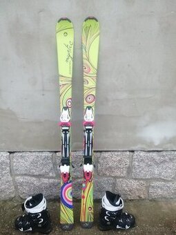 lyže 156 + lyžáky 26