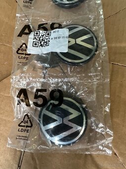 Original Nové středové pokličky / středové kryty Volkswagen