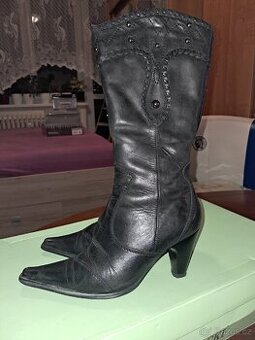 Nové damske zimní kozačky vel 38