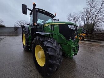 John deere 6R 215