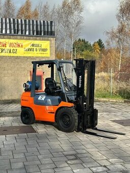 Vysokozdvižný vozík Toyota 7FGJF35 (VV0210)