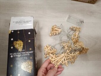 Slaměné svítící ozdoby, srdíčka - nové
