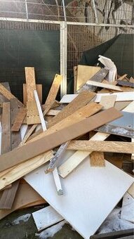 random dřevo za odvoz