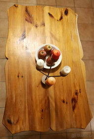 Prodám stůl z masivu a 4 židle