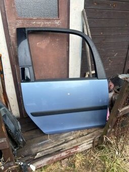 Prodám posuvné dveře škoda praktik