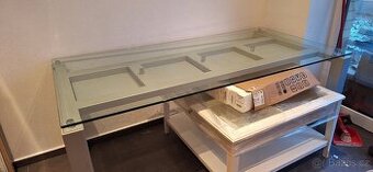 Holandský jídelní stůl