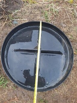 Víko  retenční  nádrže