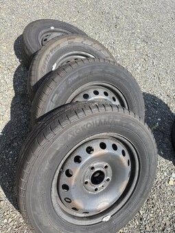 Prodám pneu