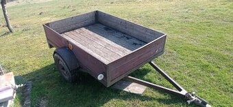 Přívěsný vozík za auto