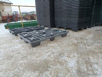 Plastové palety 120cm x 80cm