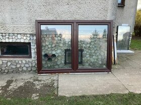Plastové okno mahagon/bílá 205,5x145cm - 1