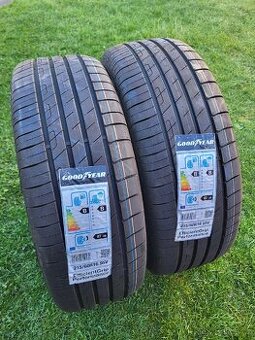 Pneu. Good Year 215/60R16