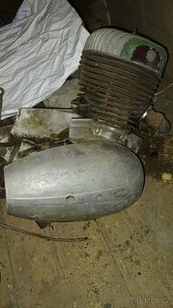 Motor Jawa 250