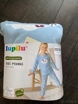 Nové teplé pyžamo s dlouhým rukávem 122/128