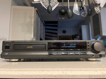 CD přehrávač Technics SL-PG560A - 1