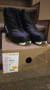 Boty na běžky zn. Alpina vel. 35